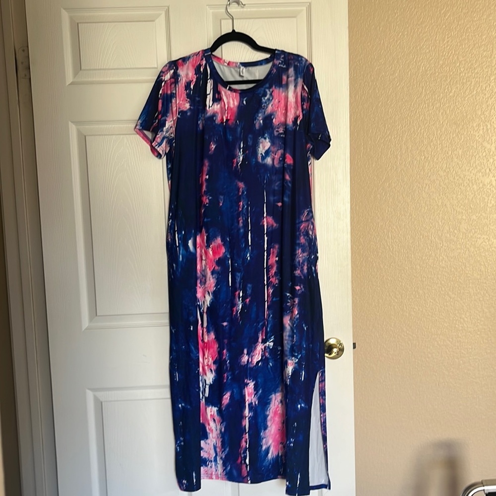 Tie dye tee shirt maxi dress with pockets